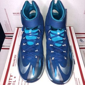 Zoom Hyperdunk Basketball Sneakers